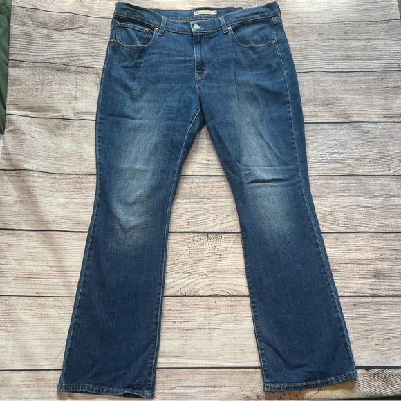 Levi's‎ 415 Relaxed Fit Bootcut Jeans Womens 33x32 Denim Mid-Rise Medium Wash - Picture 1 of 8